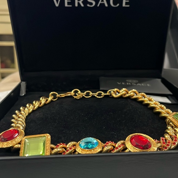 VERSACE MULTICOLOR 5 STONE CHARMS GOLD TONE CHAIN NECKLACE WOMEN BRAND NEW - Picture 2 of 5